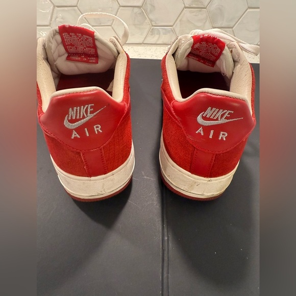 Nike Air Force 1 Low Premium Christmas Sneakers Vintage Size 10.5 Red Silver - Picture 10 of 16
